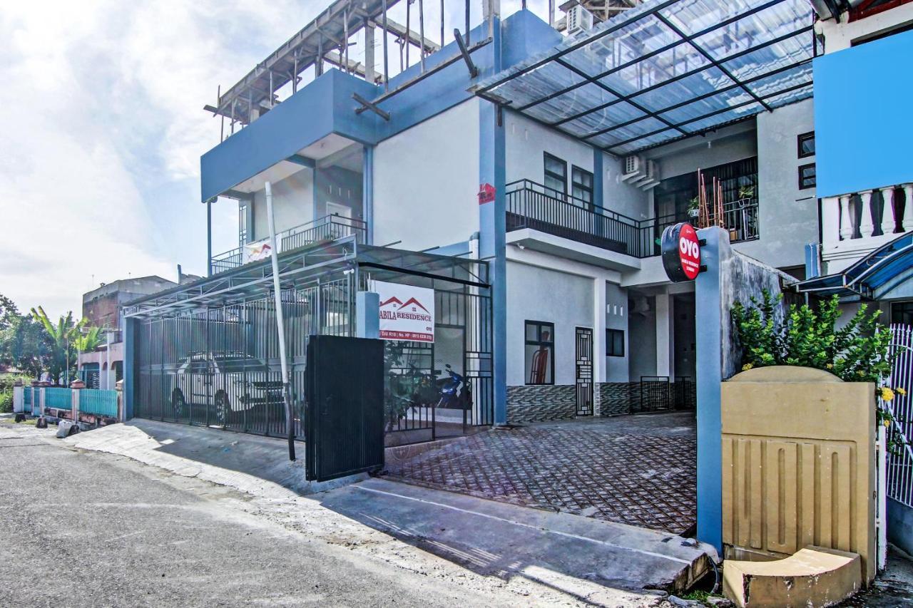 Oyo 90704 Nabila Residence Syariah Padang  Exterior photo